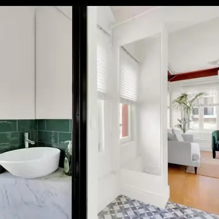 Modern Flat In Galata 아파트