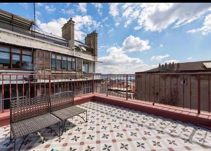 Modern Flat In Galata *