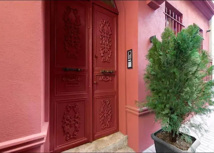 Modern Flat In Galata Apartment *